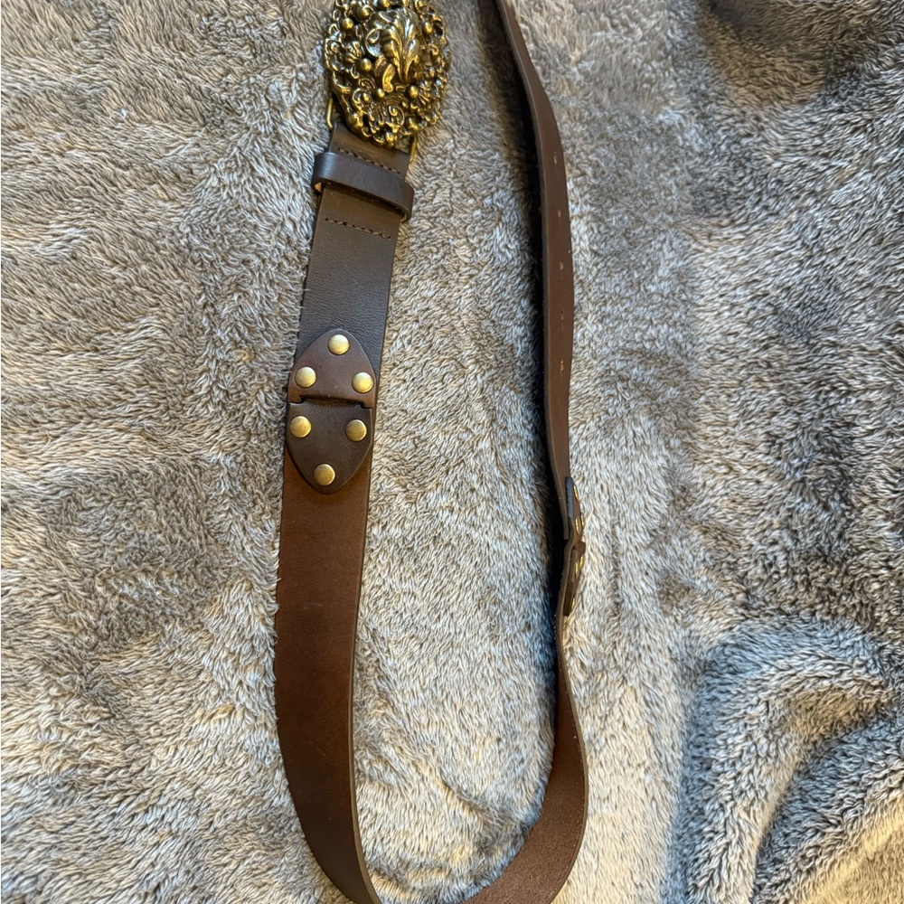 CAbi Genuine leather decorative brass buckle belt - Picture 2 of 6